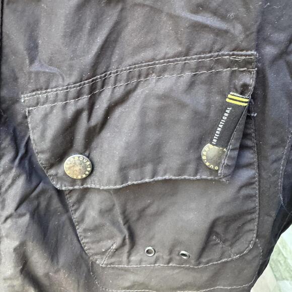 Barbour Men’s Black and Navy Jacket - Picture 5 of 8